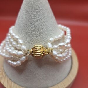 6 Strand Pearl Bracelet. 8"